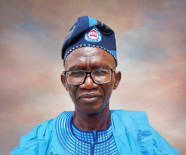 Mr Dolapo Alli